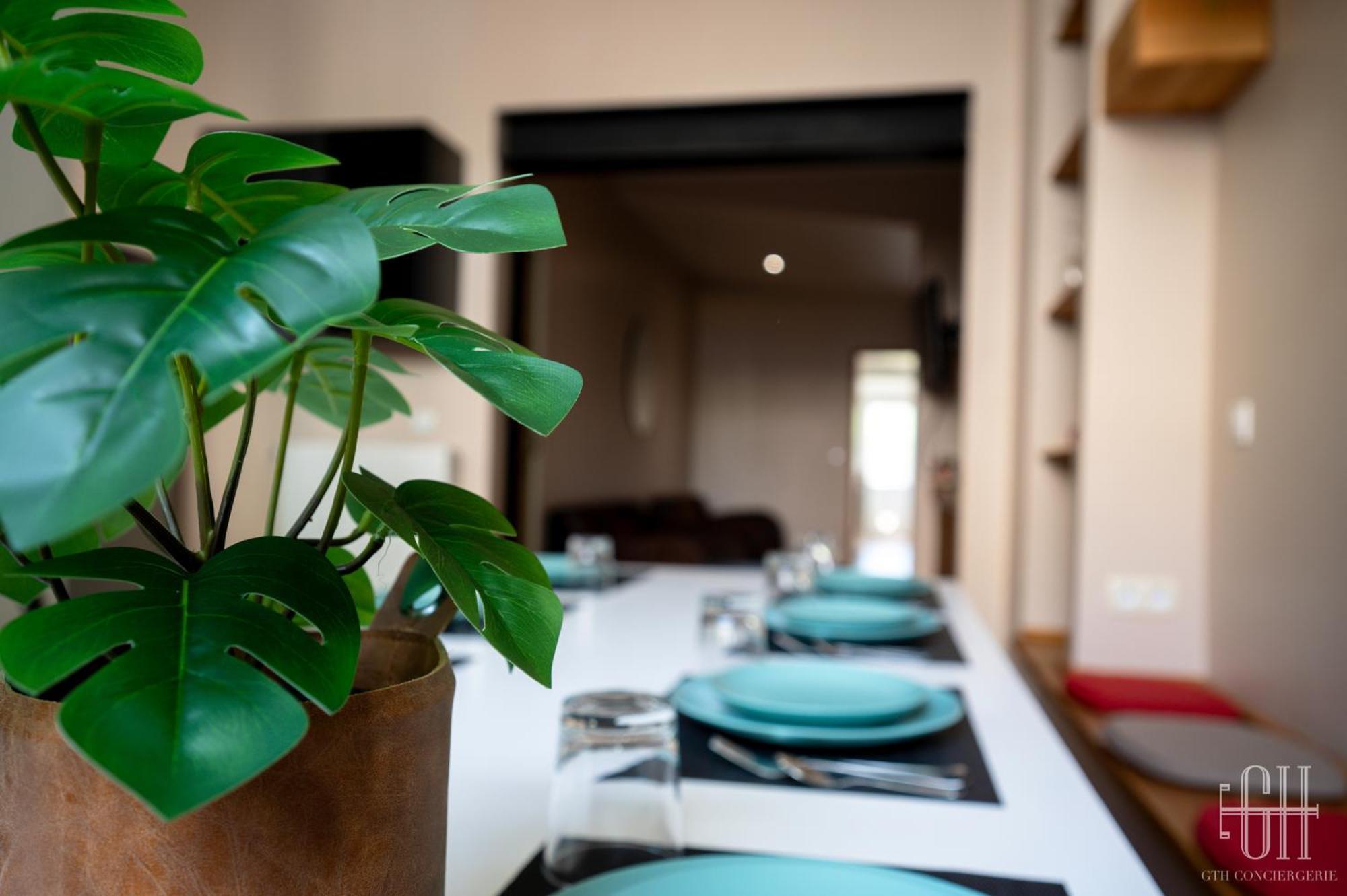 Le Qg Apartment Tours Bagian luar foto