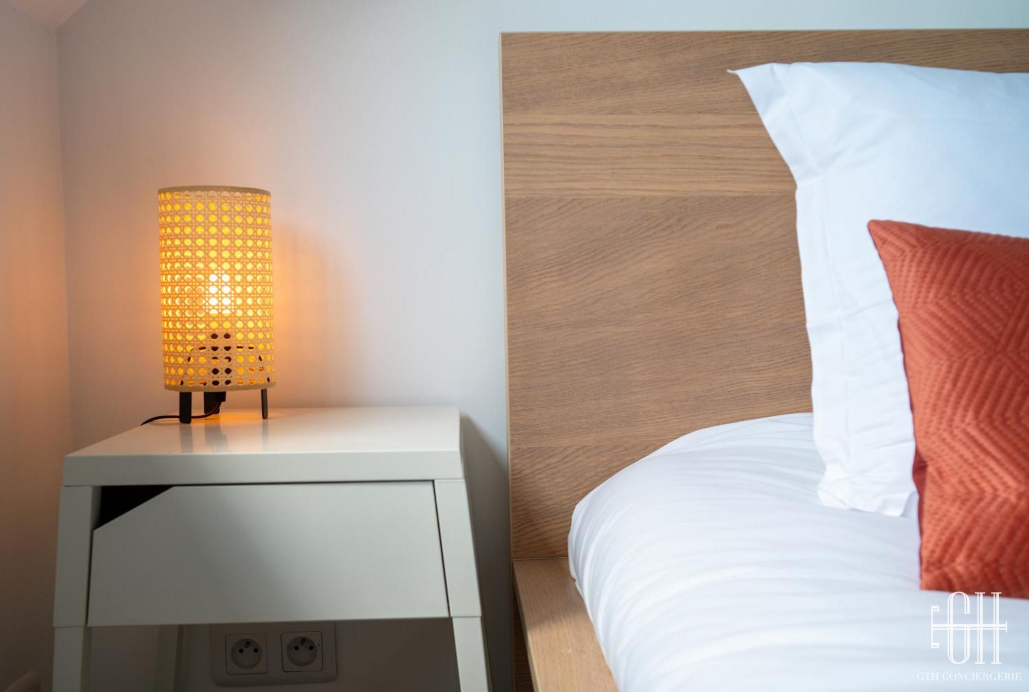 Le Qg Apartment Tours Bagian luar foto