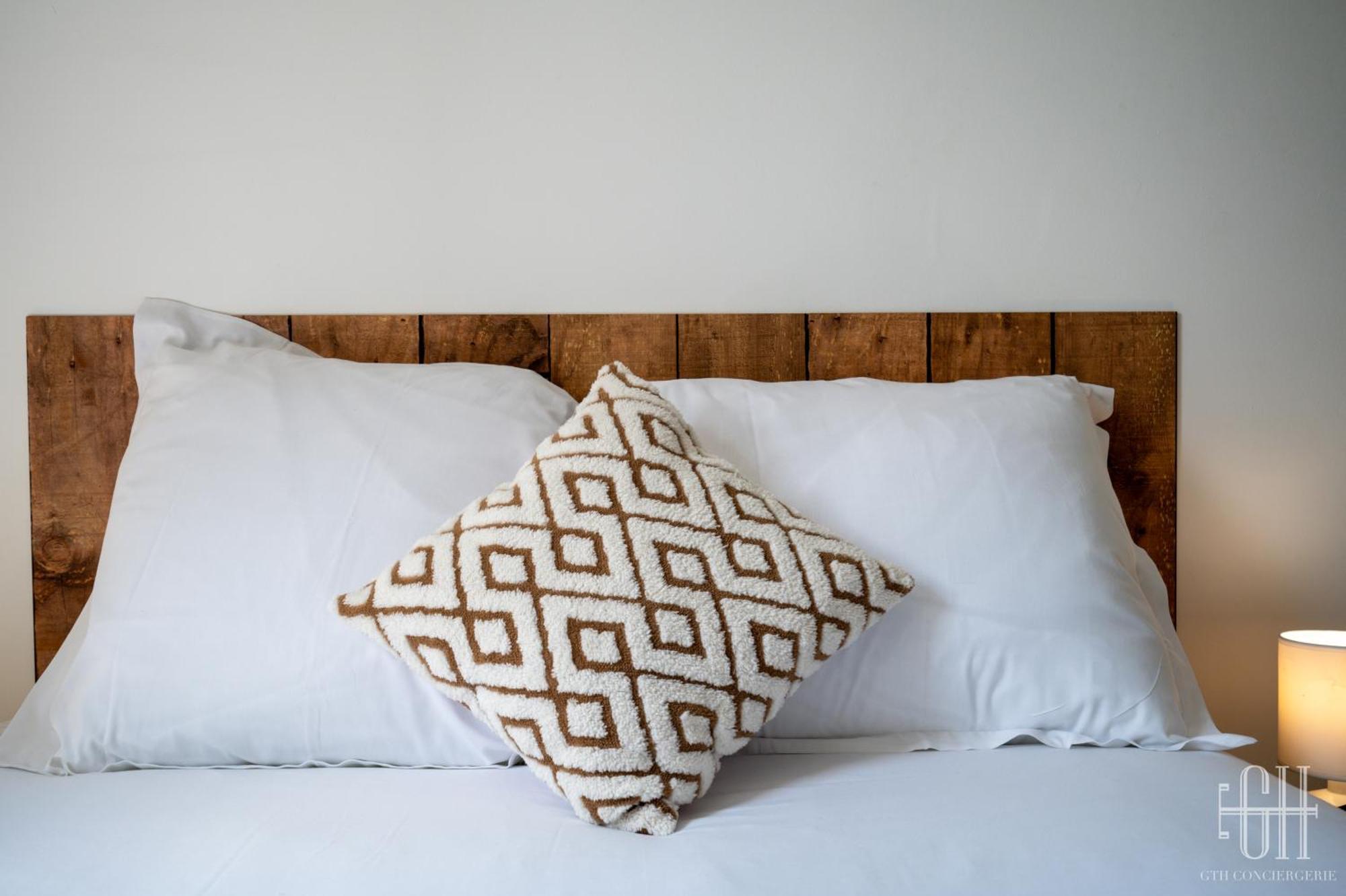 Le Qg Apartment Tours Bagian luar foto